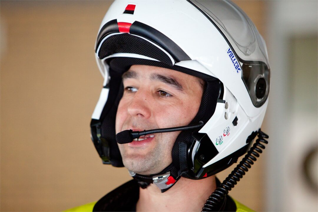 bij ons is het ook mogelijk om je brommer rijbewijs te halen Voor het brommer rijbewijs zal je les krijgen van een ervaren motor-rijinstructeur en zal de juiste spullen tot jouw beschikking krijgen.